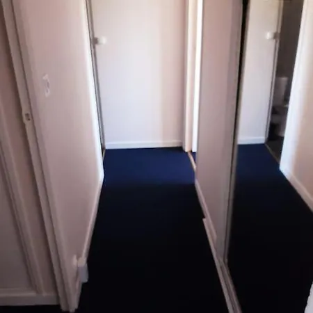 Apartment Avec Jardin Et Tennis Saint-Cloud